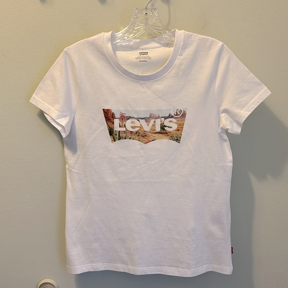 Levi's White Tee with Scenic Graphic